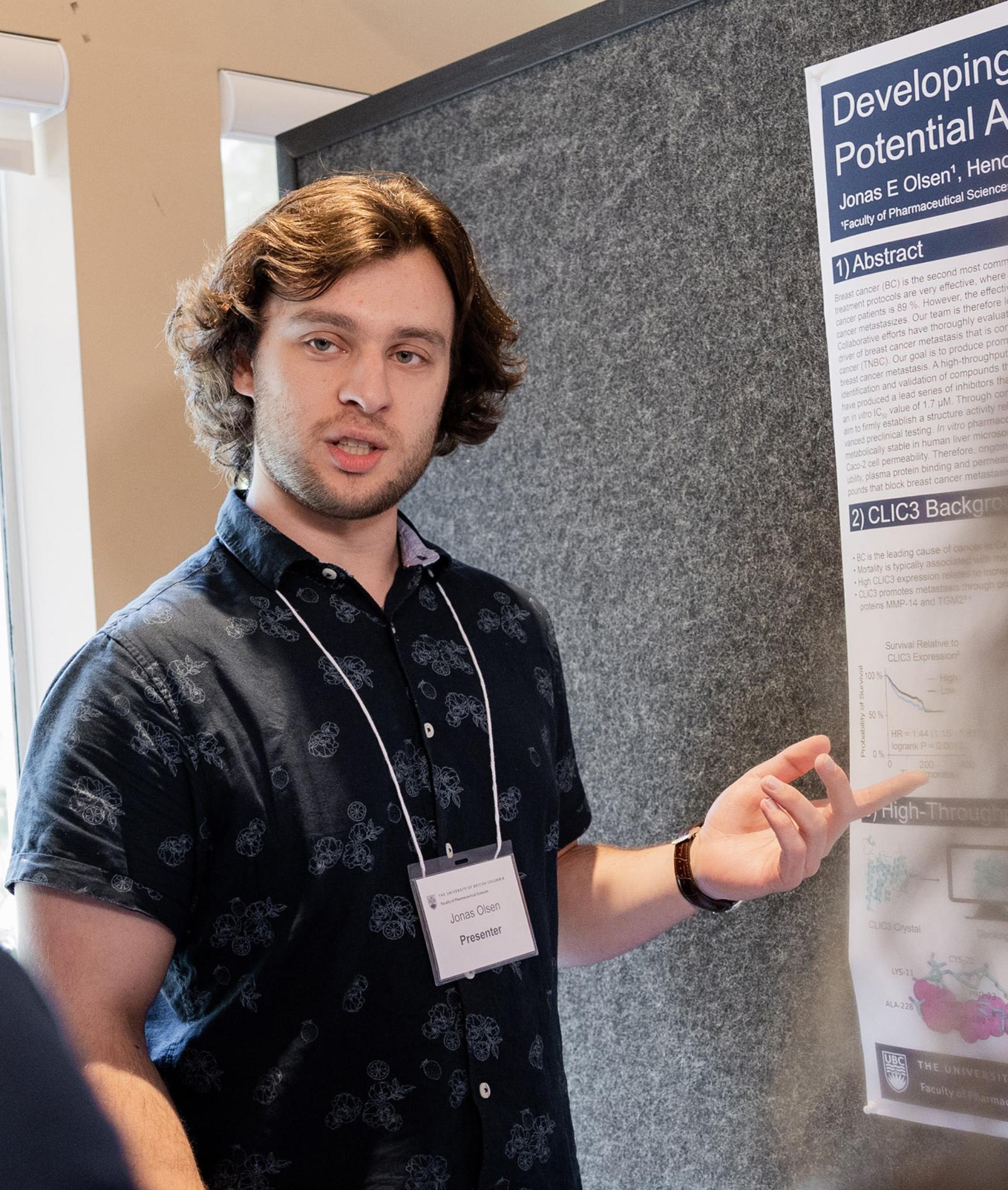 Headshot of Jonas Olsen.