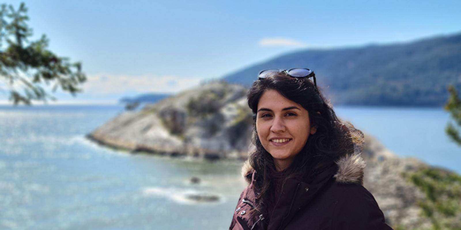 Headshot of Mina Khoshnoodi.