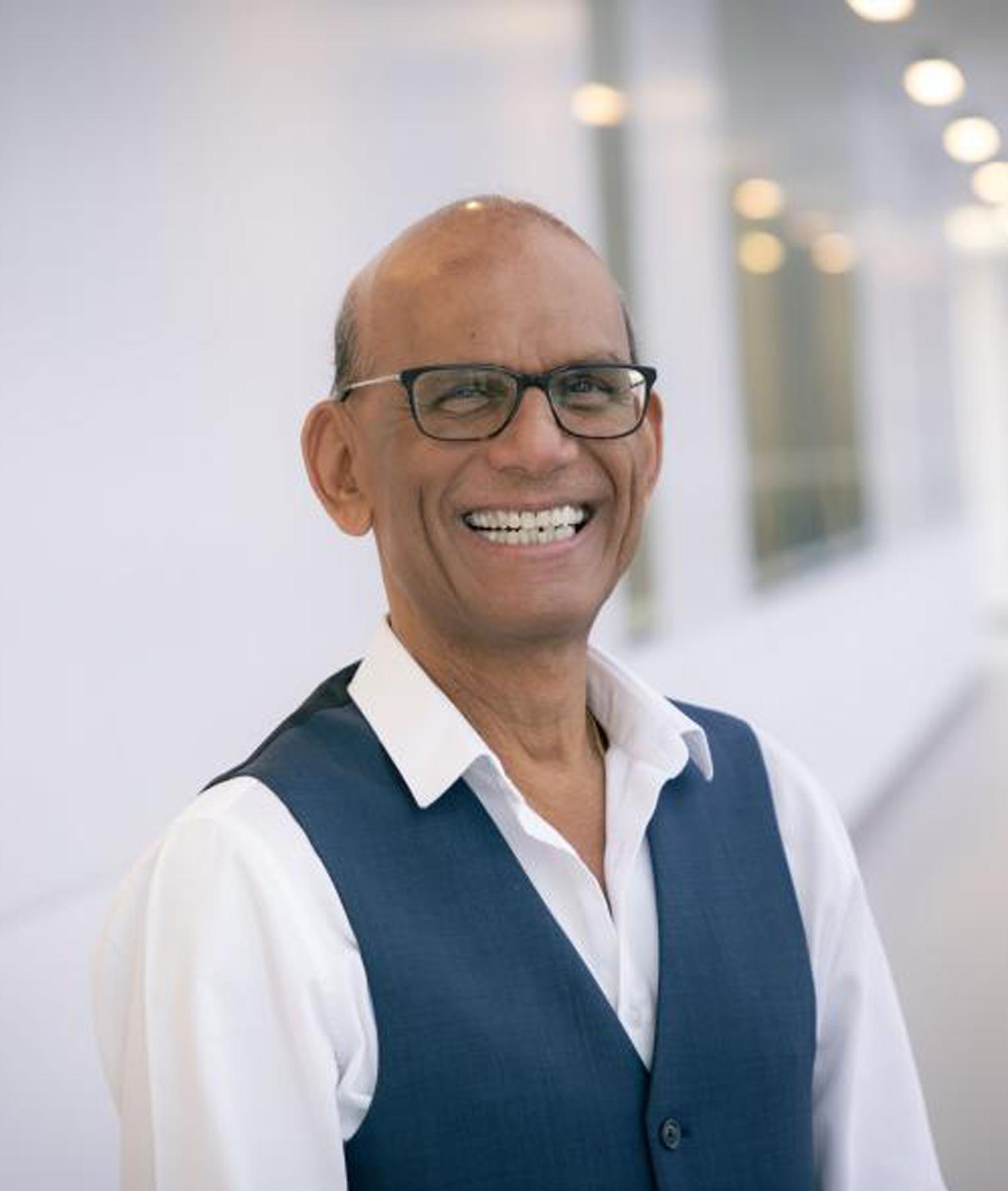 Headshot of Brian Rodrigues.